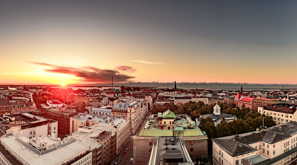 Panorámica de Helsinki desde el piso 14 del hotel Torni