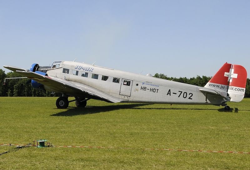 Un avión turístico Junkers Ju-52 se estrella en los Alpes suizos