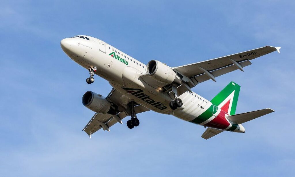 Un comité de expertos tratará de salvar a Alitalia