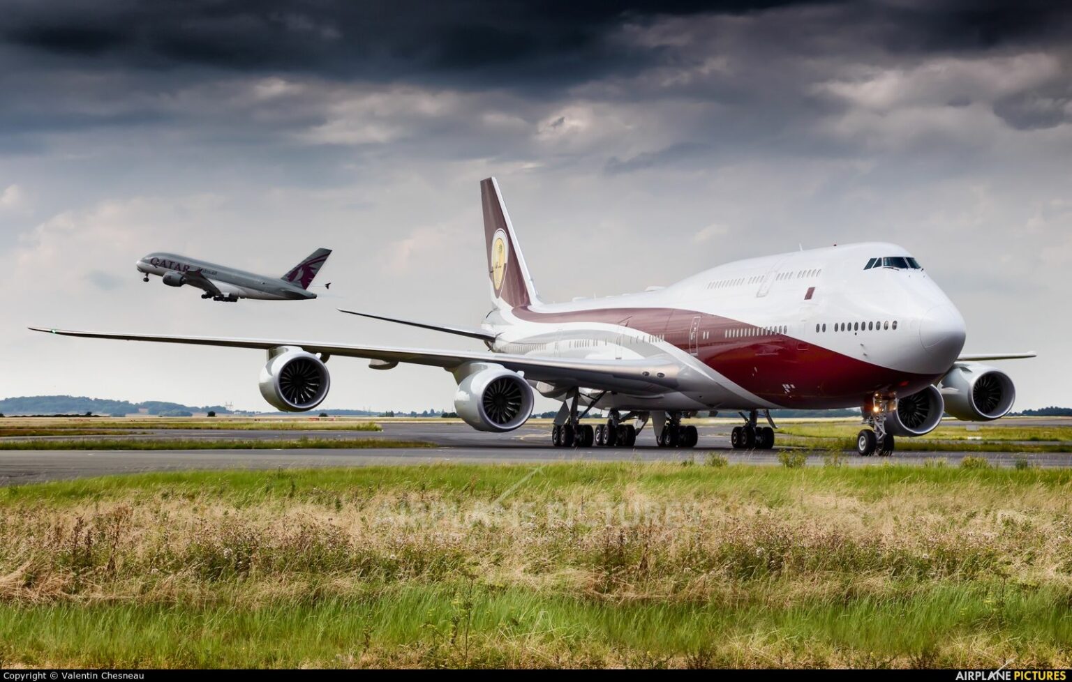 El emir de Qatar regala un B-747 VIP al presidente de Turquía
