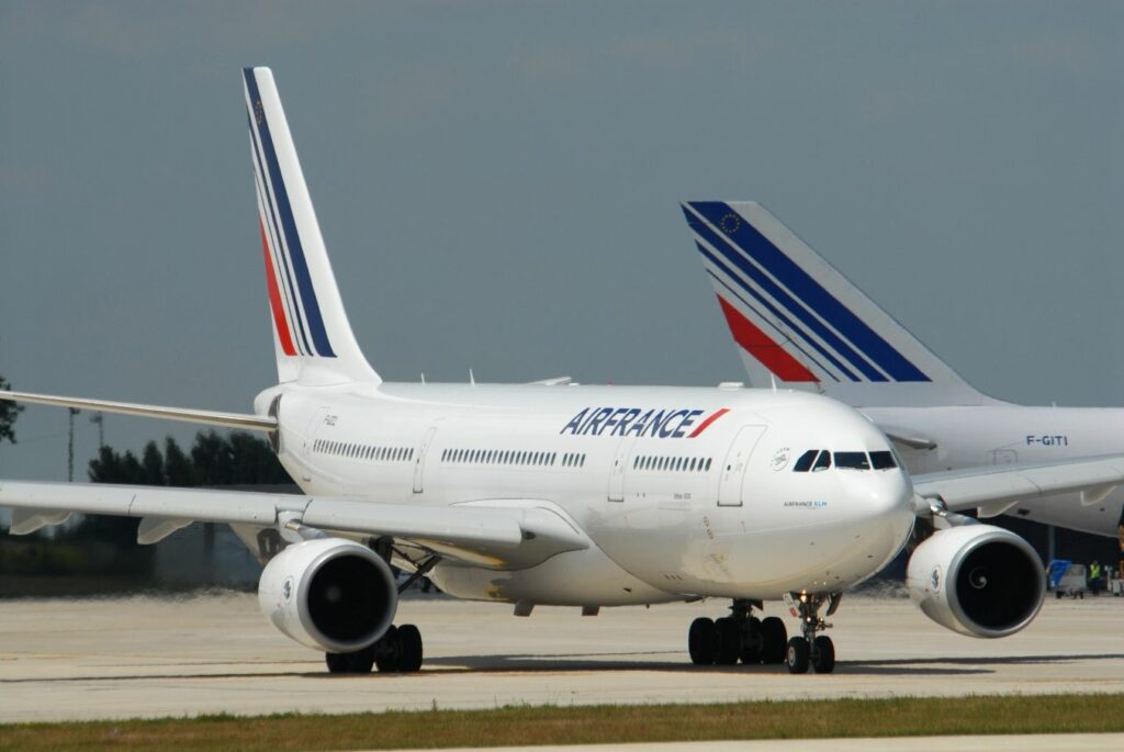 Air France suspende la línea París-Caracas