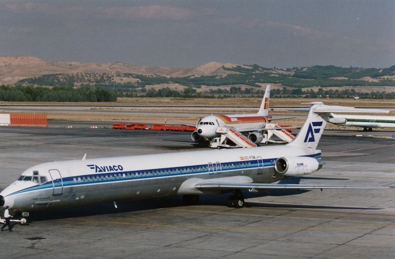 Un avión MD-88 de Aviaco llamado “Torre de Hércules”