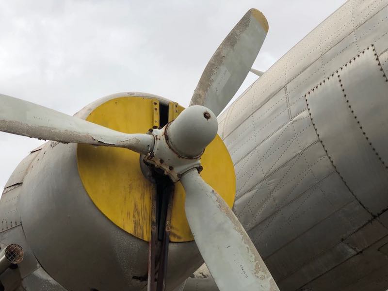 Detalle de la hélice del motor derecho