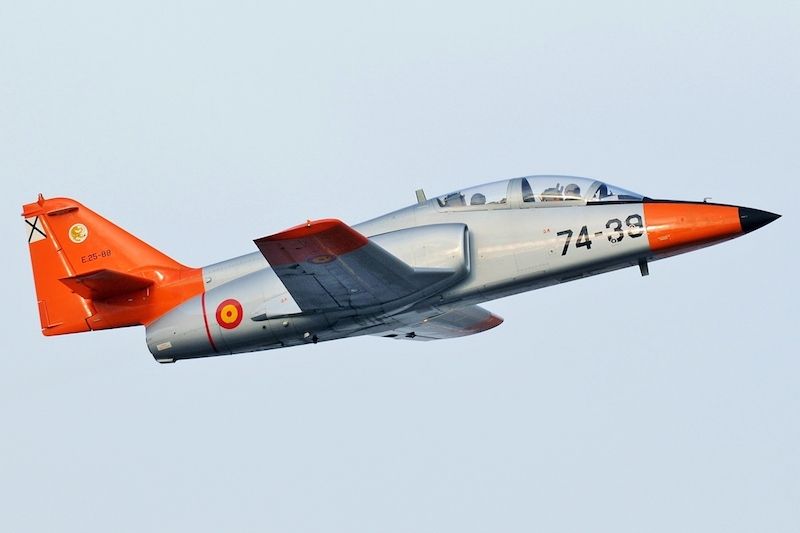 Un avión C-101 de la AGA se estrella en el Mar Menor