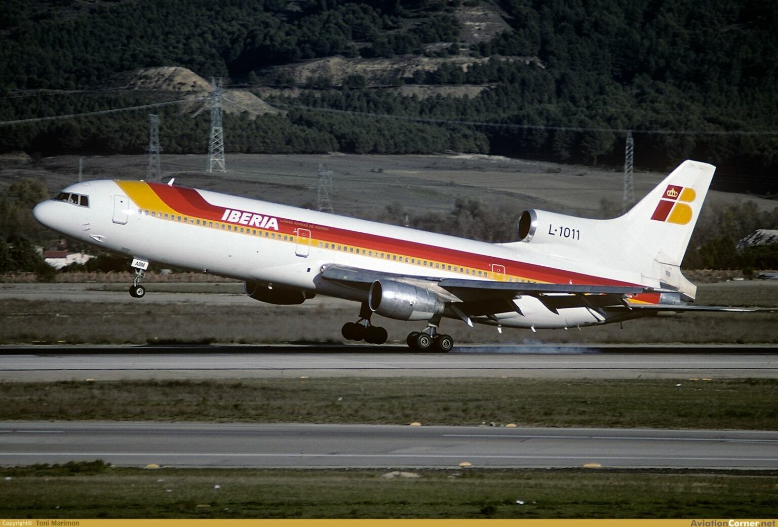 El avión L-1011 TriStar de Iberia en la línea Madrid-Canarias