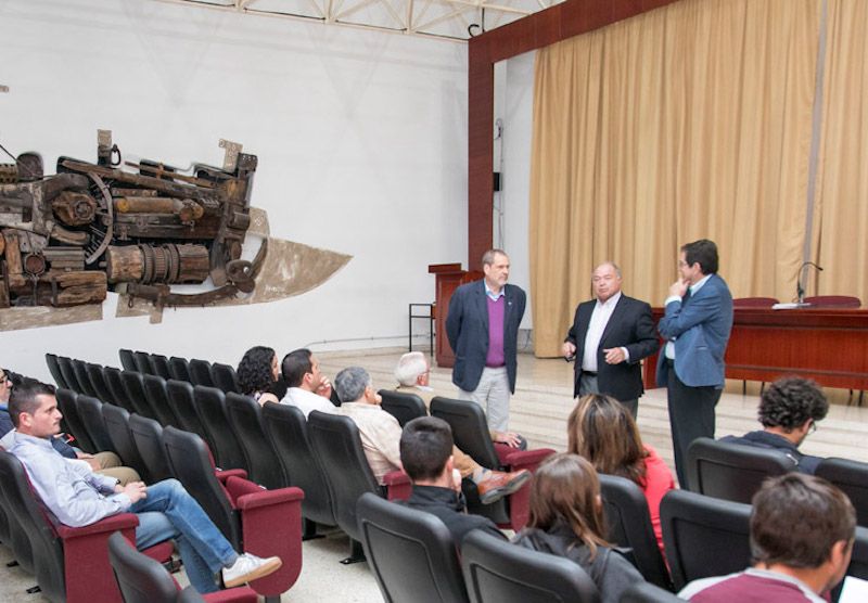 Francisco Galante, Antonio Burgos y Antonio Martinón, en el acto celebrado en la Escuela de Náutica