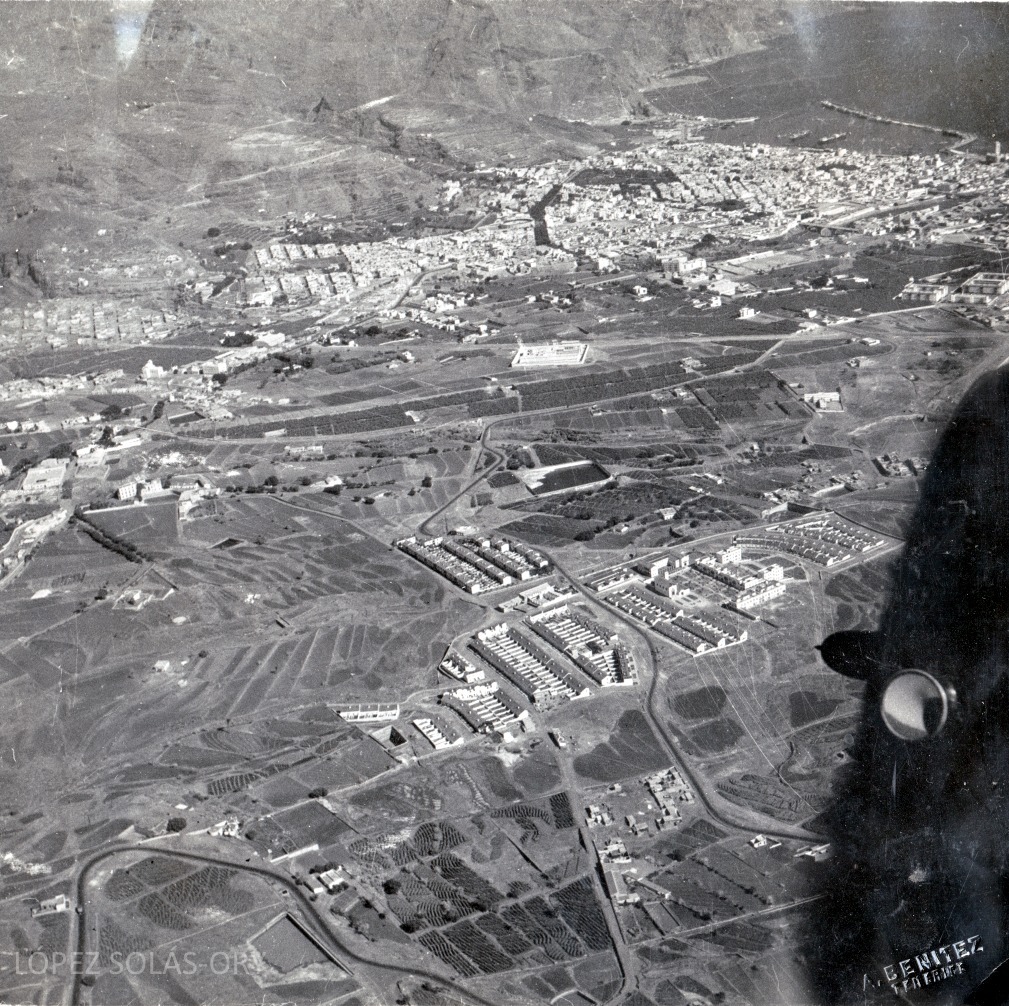 Vista aérea de la barriada García-Escámez (1944)