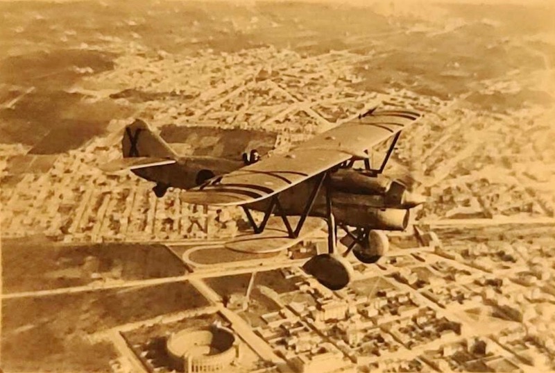 Un avión FIAT CR.32 “Chirri” sobrevuela Palma (1936)