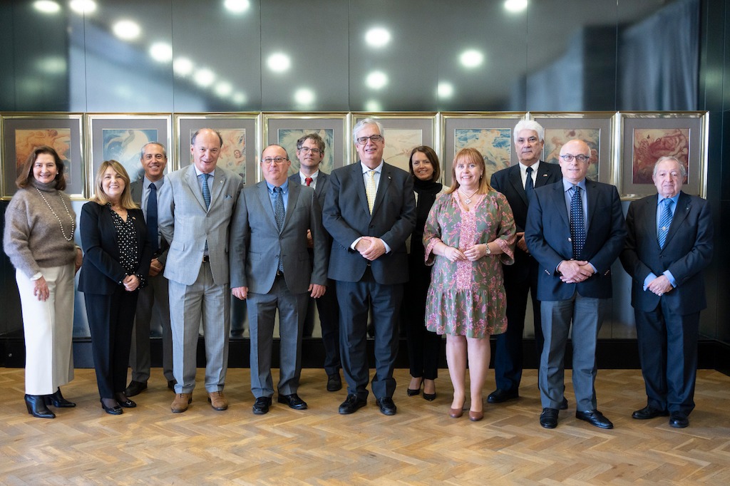 El Cuerpo Consular de Tenerife homenajea a Silvio Pelizzolo
