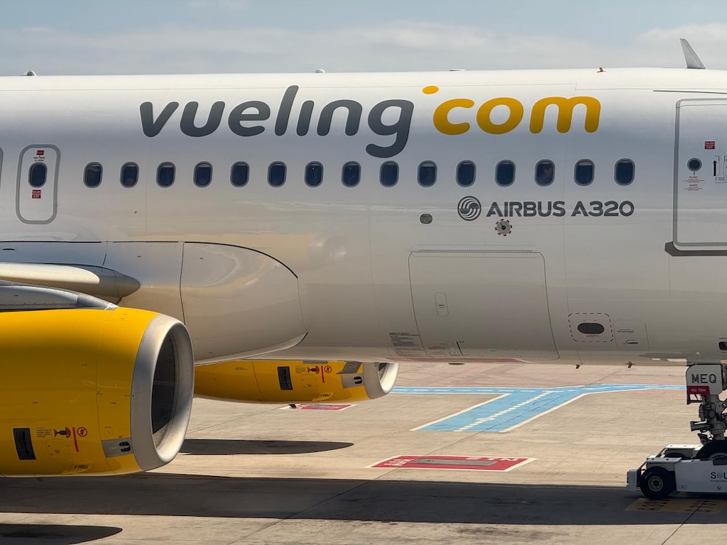 La UE pone coto a los abusos de las aerolíneas con el equipaje de mano y el goteo de extras