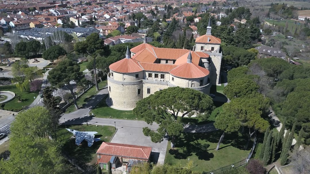 El castillo de Villaviciosa de Odón, sede del Archivo General del Ejército del Aire