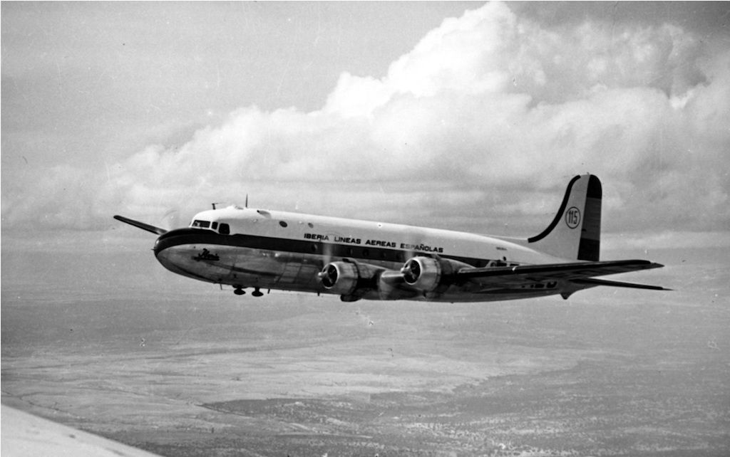Se cumplen 80 años del primer vuelo en Douglas DC-4 de Iberia a Argentina
